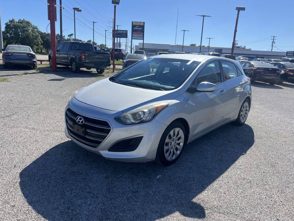 2017 Hyundai Elantra GT Base