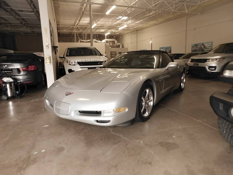 2001 Chevrolet Corvette Base