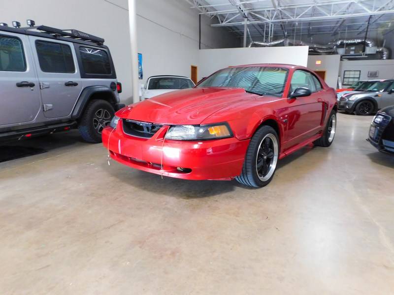 2001 Ford Mustang GT Deluxe