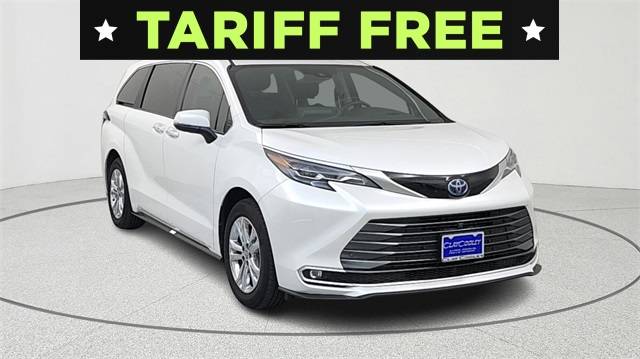 2024 Toyota Sienna Platinum — Minivan — 20,216 mi — Irving, TX
