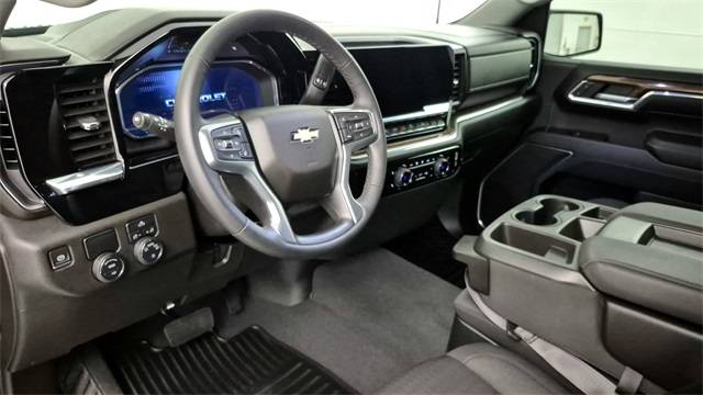 2024 Chevrolet Silverado 1500 LT — Pickup Truck — 4,959 mi — Irving, TX