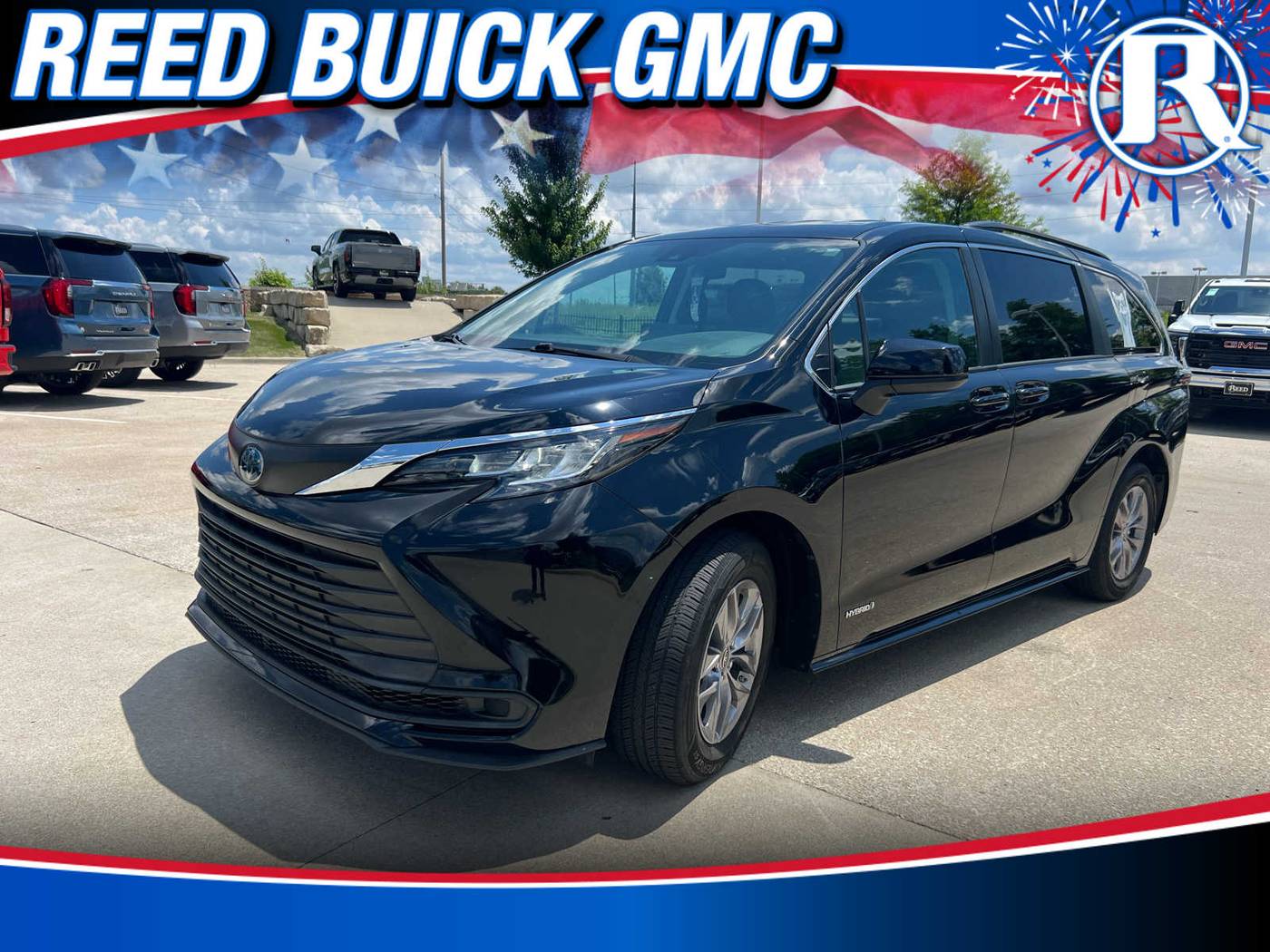 2021 Toyota Sienna LE — Minivan — 65,315 mi — Kansas City, MO