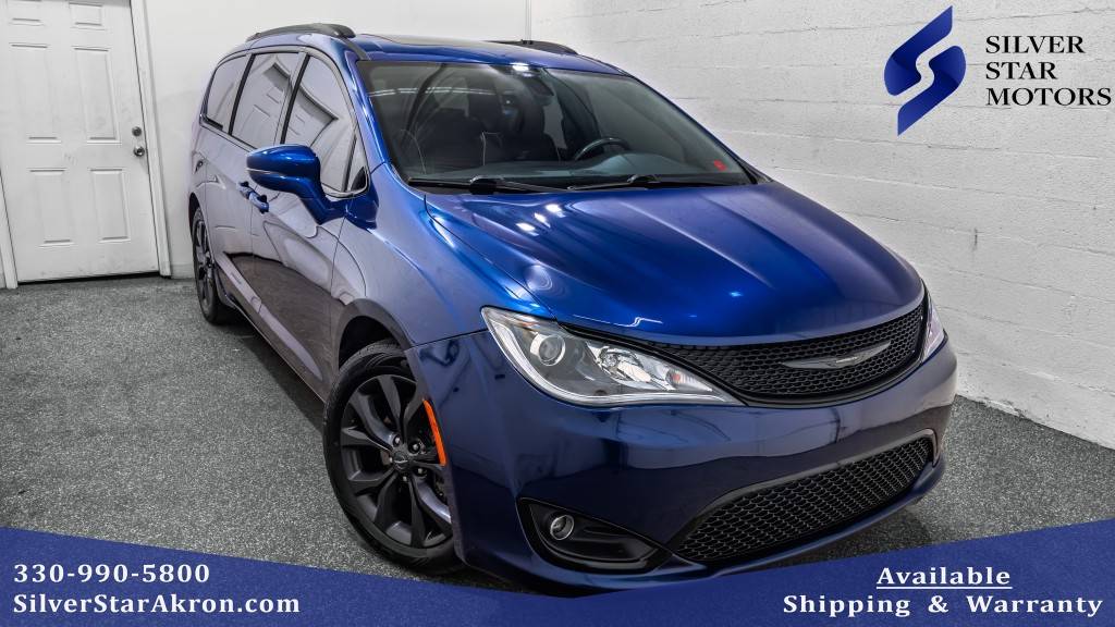2019 Chrysler Pacifica Limited — Minivan — 60,973 mi — Tallmadge, OH
