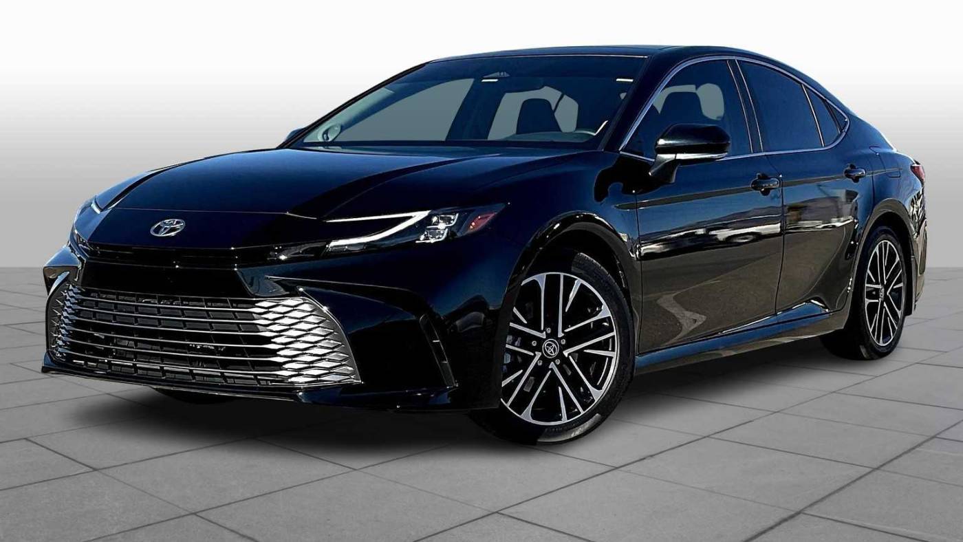 2025 Toyota Camry XLE — Sedan — 3,860 mi — Albuquerque, NM