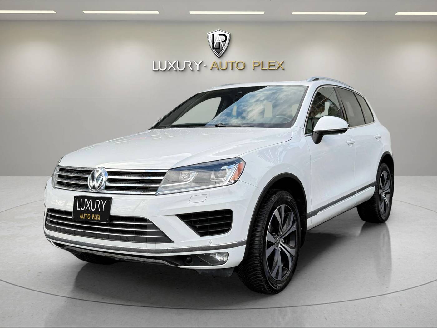 2017 Volkswagen Touareg V6 Wolfsburg Edition — SUV — 82,547 mi — Portland, OR
