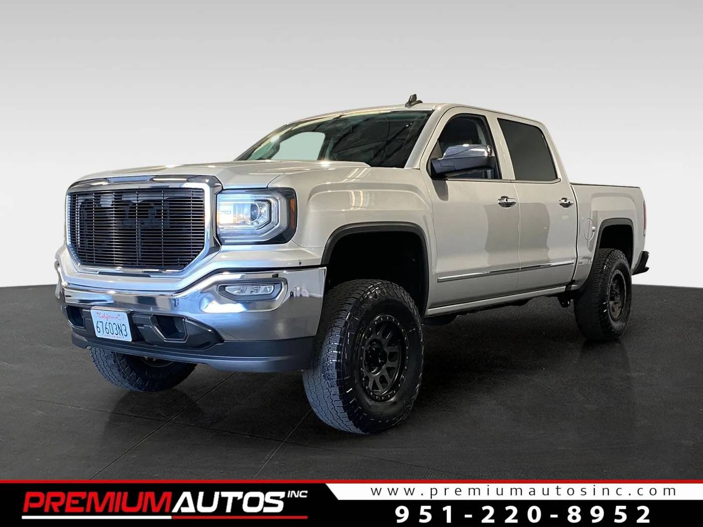 2017 GMC Sierra 1500 SLT — Pickup Truck — 121,640 mi — Norco, CA