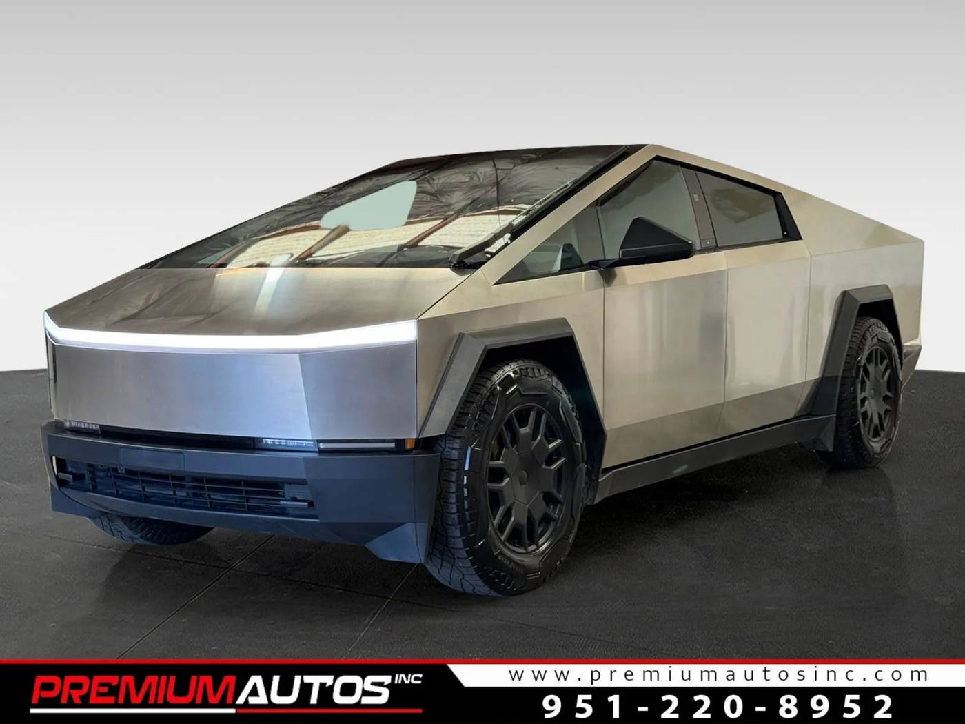 2024 Tesla Cybertruck Standard — Pickup Truck — 30,161 mi — Norco, CA