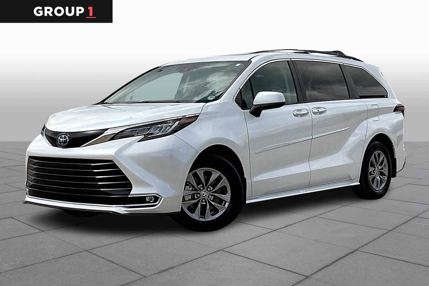 2023 Toyota Sienna XLE — Minivan — 45,437 mi — Harvey, LA