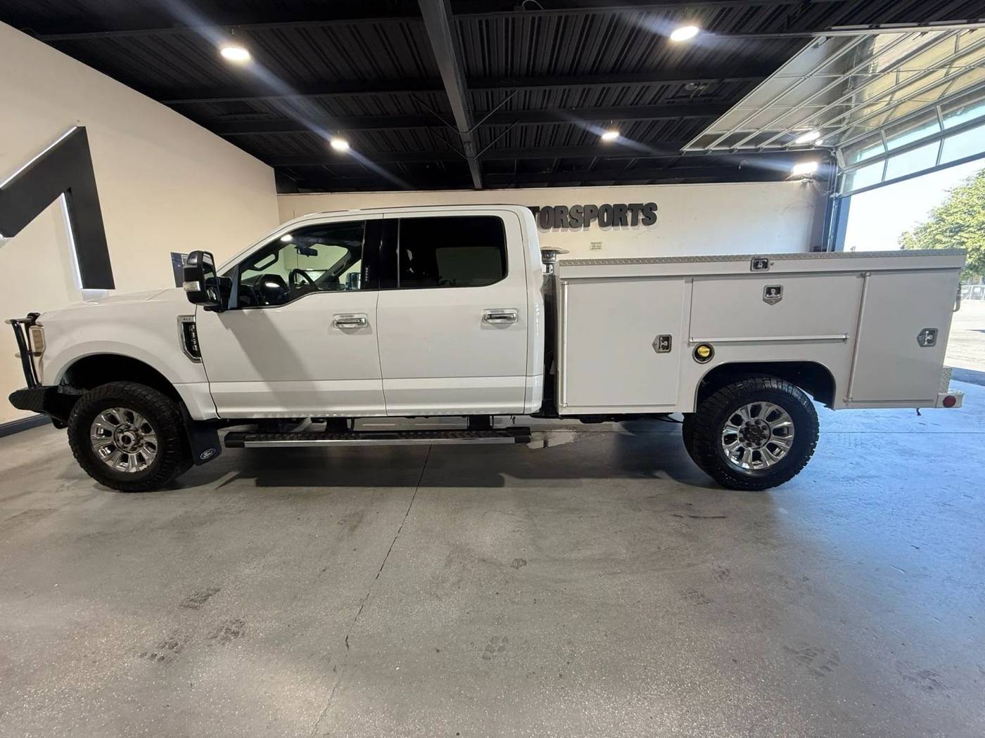 2019 Ford Super Duty F-350 XLT — Pickup Truck — 194,447 mi — Sacramento, CA
