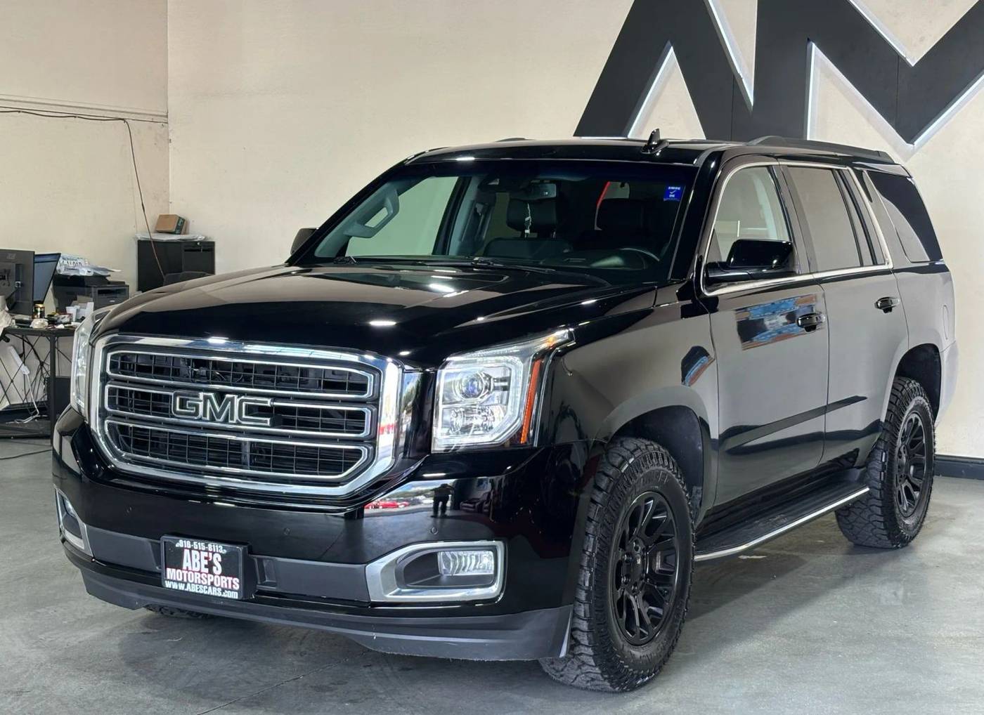 2017 GMC Yukon SLT — SUV — 94,201 mi — Sacramento, CA