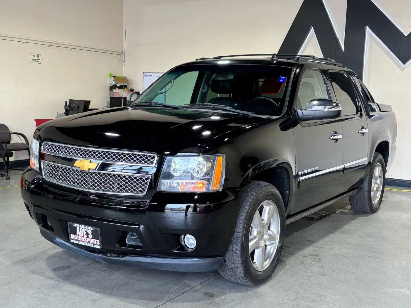 2013 Chevrolet Avalanche LTZ — Pickup Truck — 131,838 mi — Sacramento, CA
