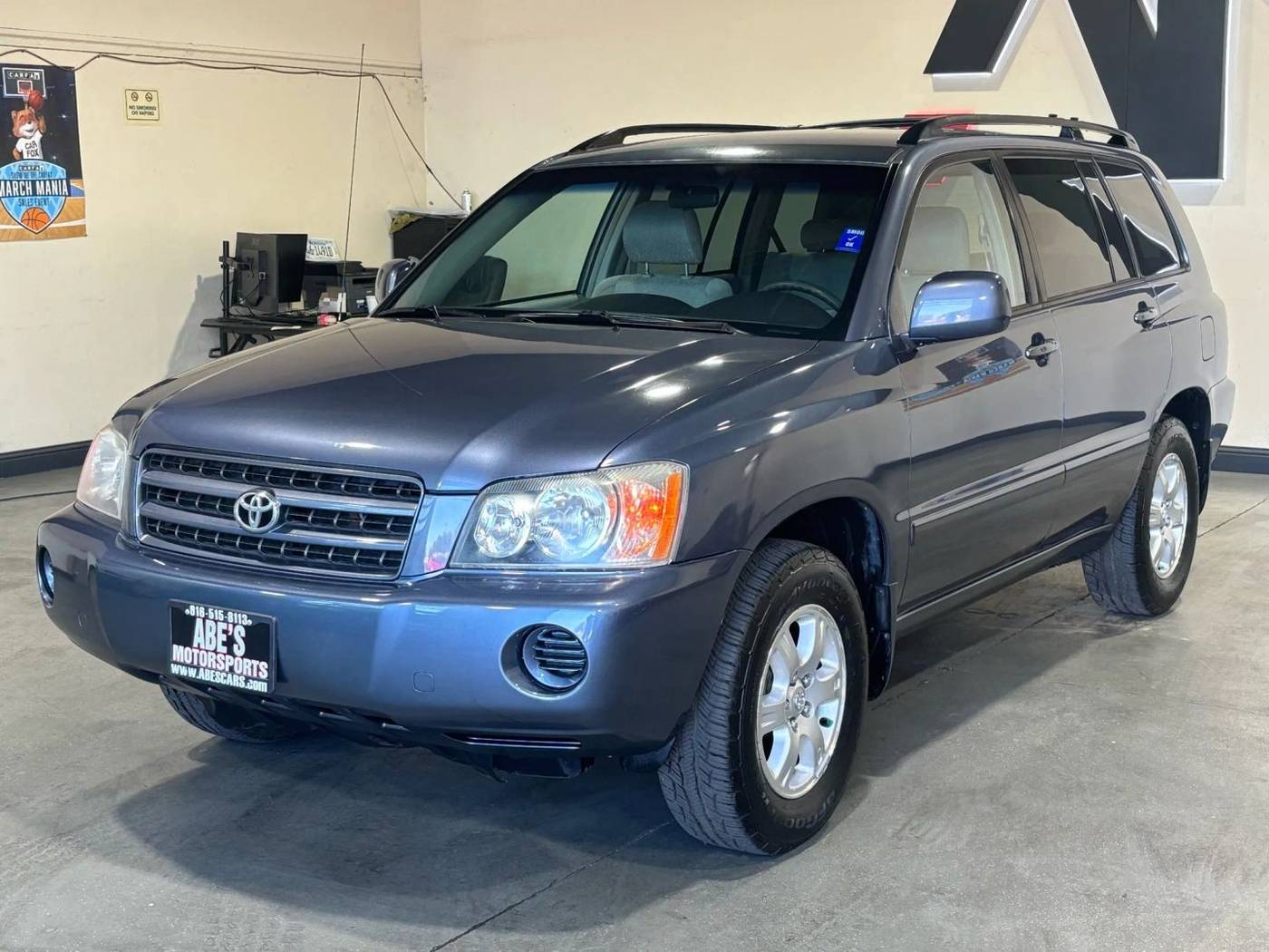 2003 Toyota Highlander Base V6 — SUV — 138,829 mi — Sacramento, CA