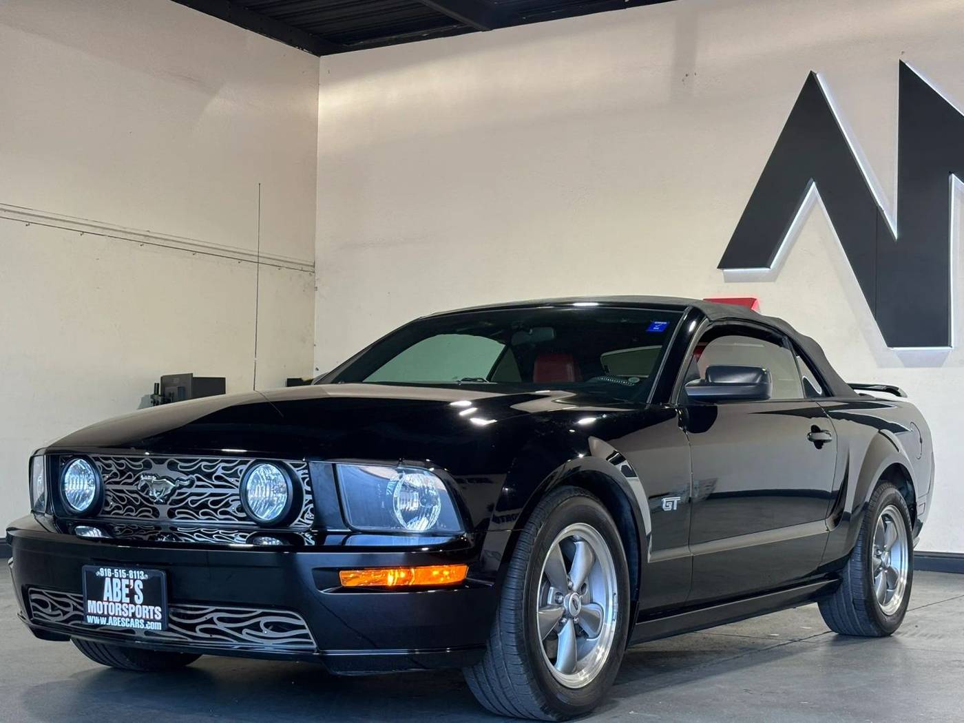 2005 Ford Mustang GT Premium