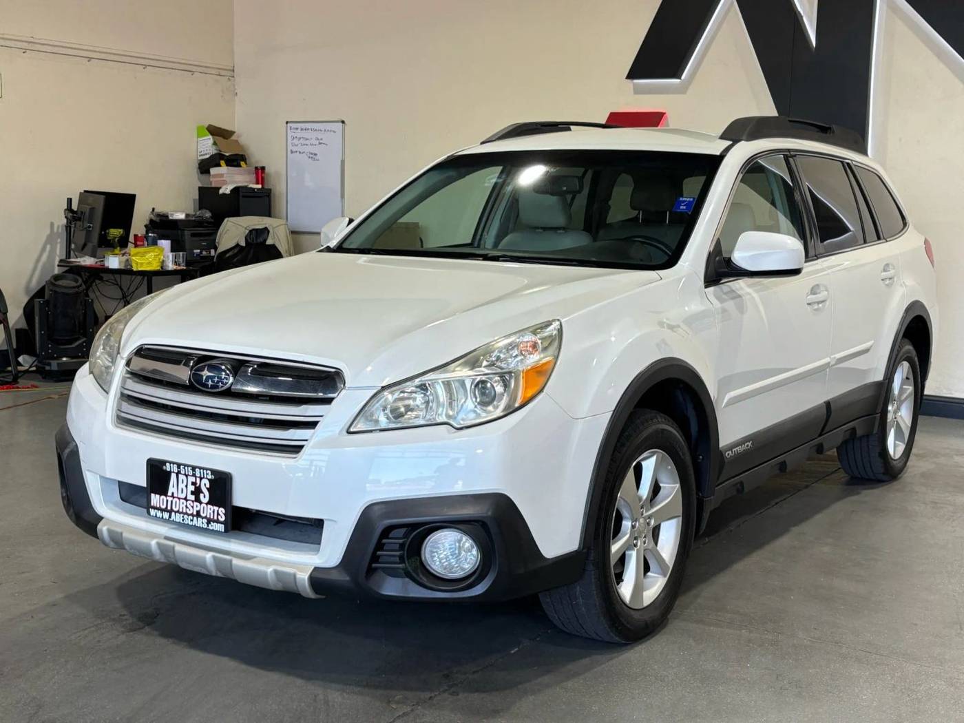 2014 Subaru Outback 2.5i Limited — SUV — 160,583 mi — Sacramento, CA