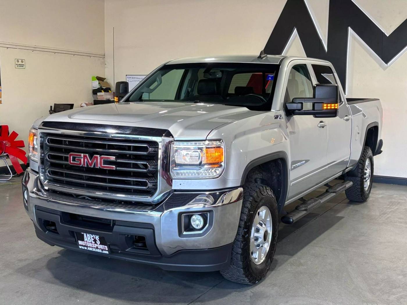2016 GMC Sierra 2500HD SLE — Pickup Truck — 97,895 mi — Sacramento, CA