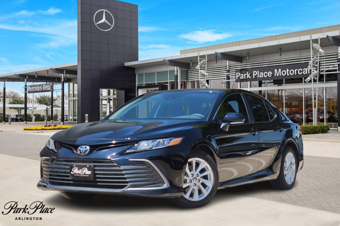 2024 Toyota Camry LE — Sedan — 33,307 mi — Arlington, TX