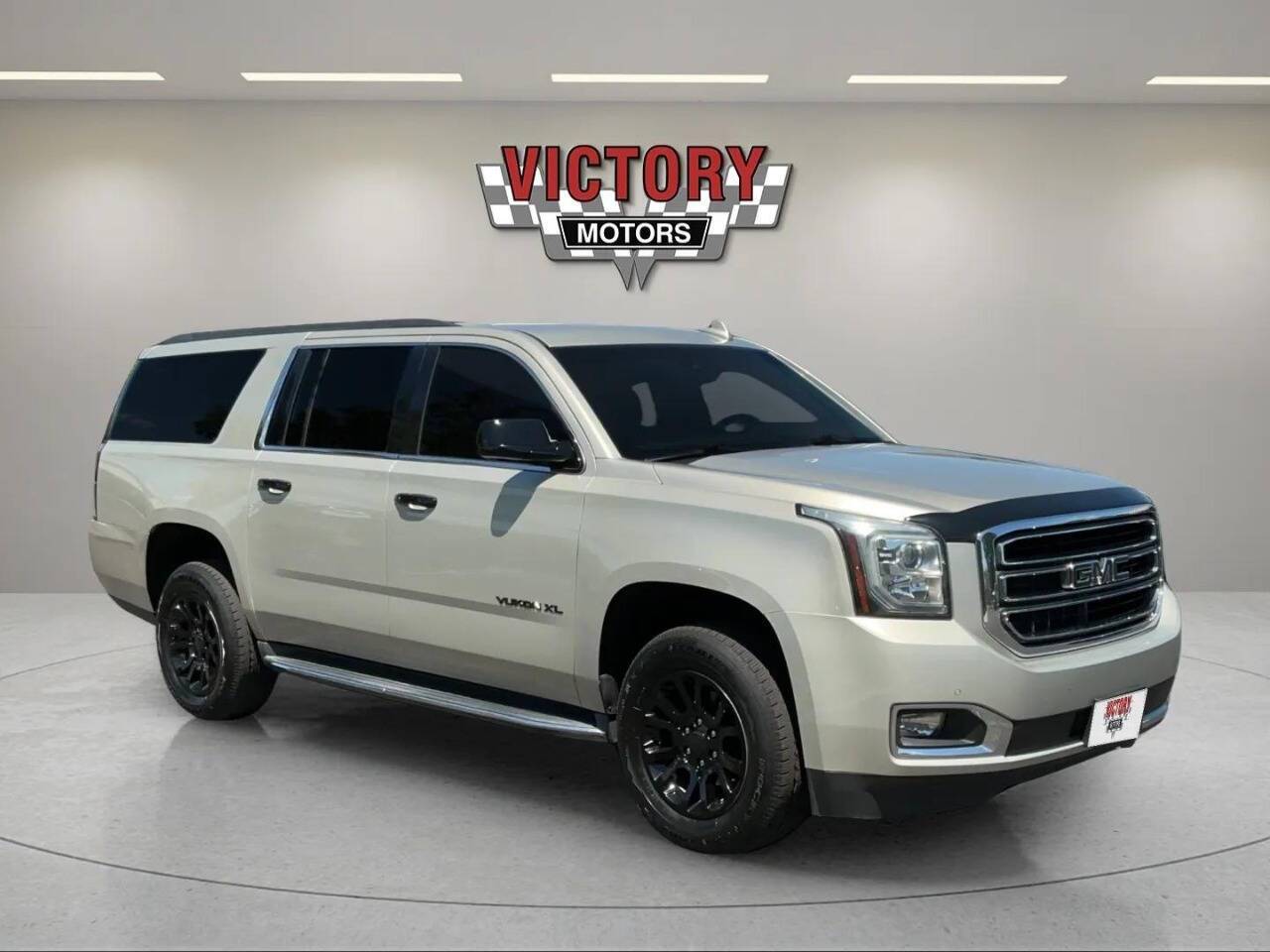 2016 GMC Yukon SLT — SUV — 100,563 mi — Chesterfield, MI