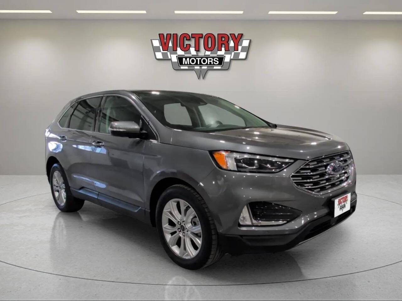 2022 Ford Edge Titanium — SUV — 51,157 mi — Chesterfield, MI