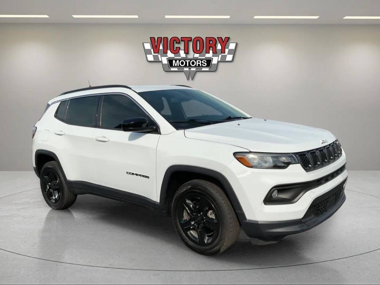2024 Jeep Compass Latitude — SUV — 43,485 mi — Chesterfield, MI