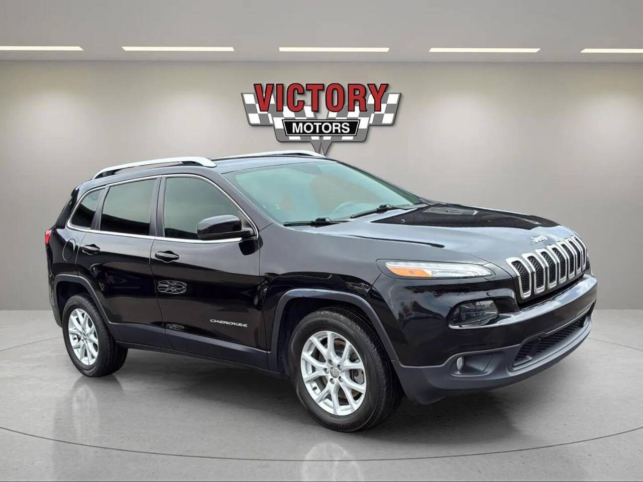 2018 Jeep Cherokee Latitude Plus — SUV — 124,732 mi — Chesterfield, MI