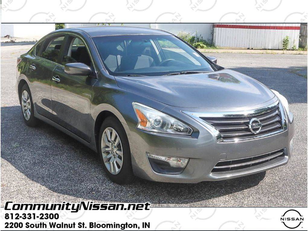 2015 Nissan Altima 2.5 — Sedan — 118,187 mi — Bloomington, IN
