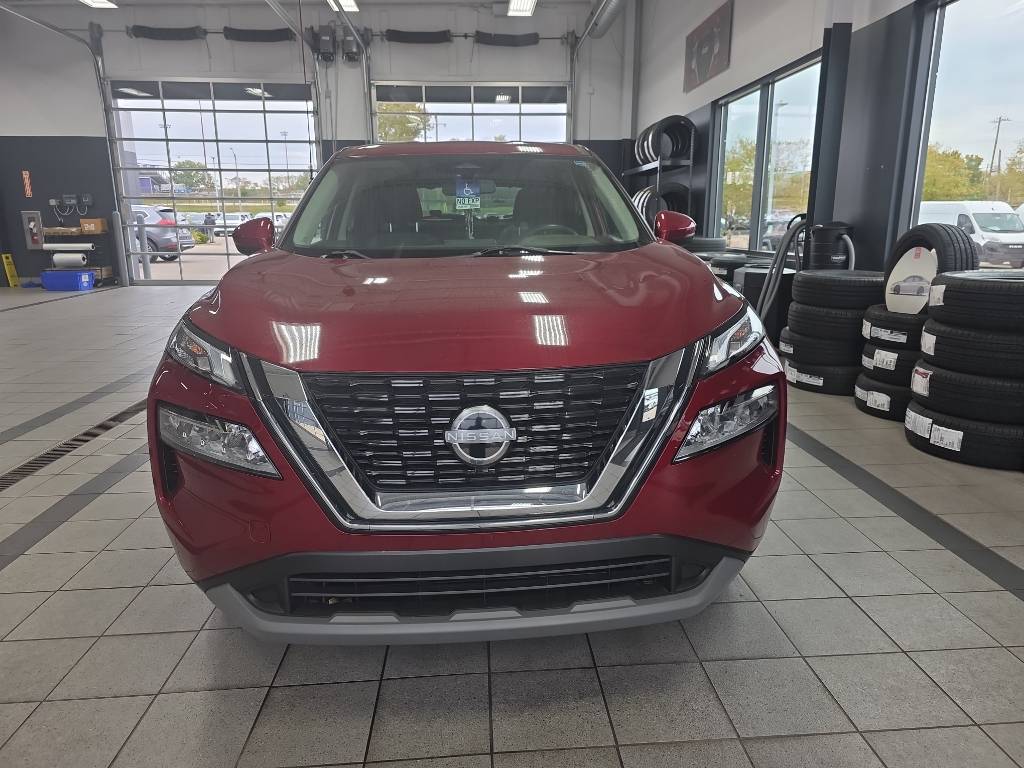 2023 Nissan Rogue SV — SUV — 31,656 mi — Bloomington, IN