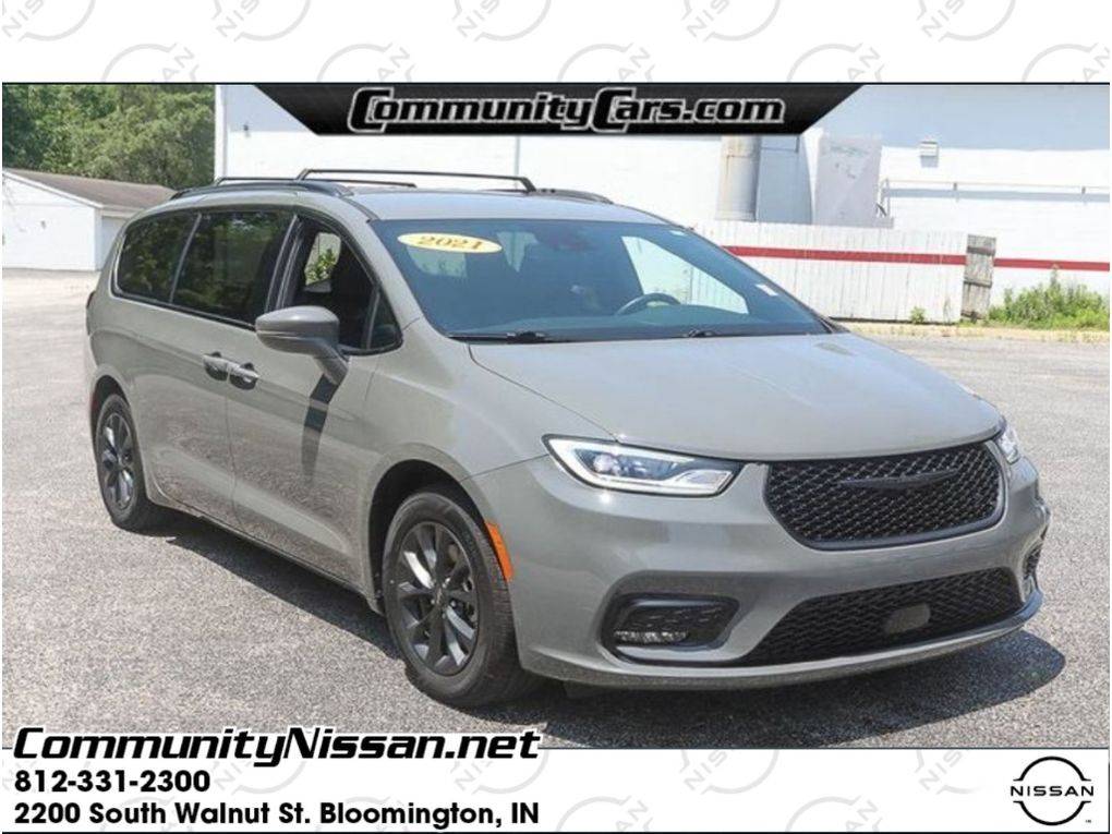 2021 Chrysler Pacifica Touring L — Minivan — 46,940 mi — Bloomington, IN