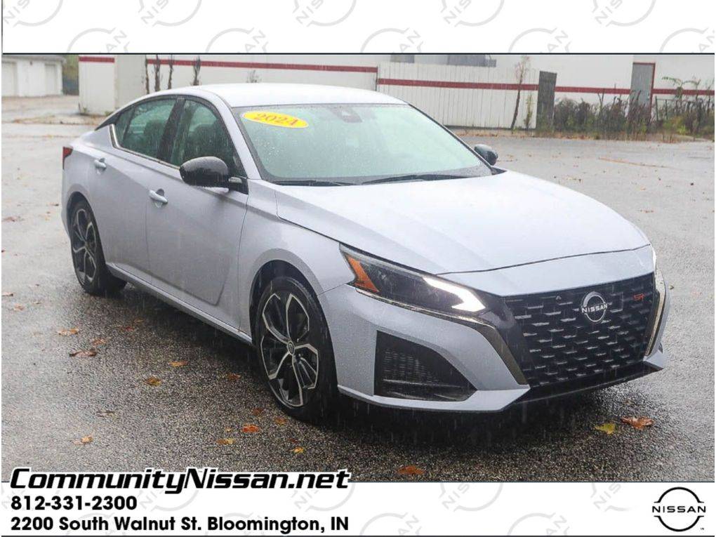 2024 Nissan Altima SR — Sedan — 43,564 mi — Bloomington, IN