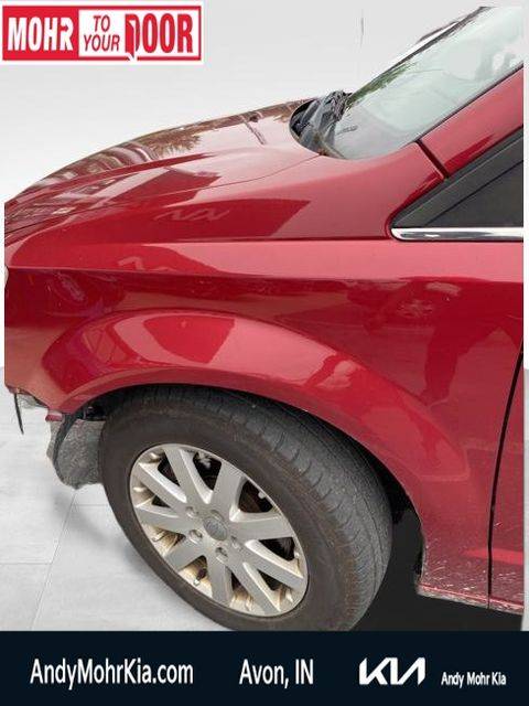2013 Chrysler Town & Country Touring — Minivan — 261,591 mi — Avon, IN