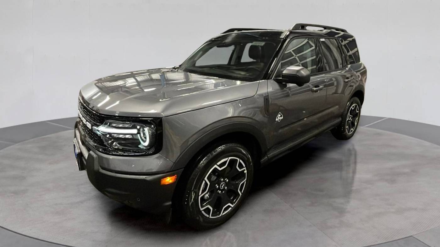 2025 Ford Bronco Sport Outer Banks — SUV — 12 mi — Liverpool, NY