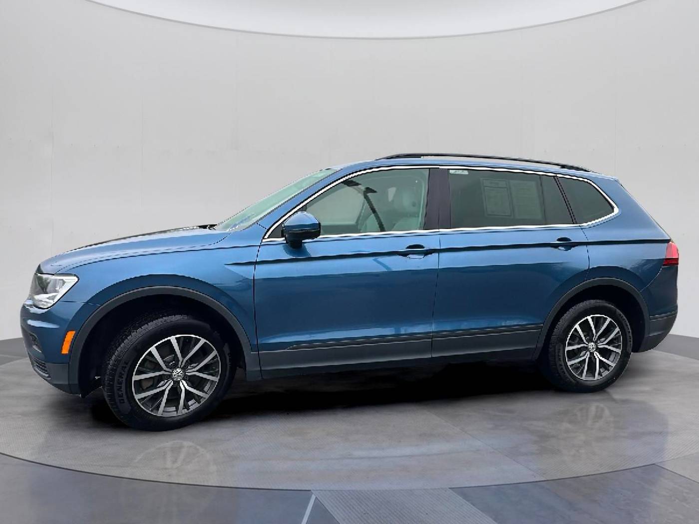 2019 Volkswagen Tiguan SE — SUV — 57,476 mi — Liverpool, NY