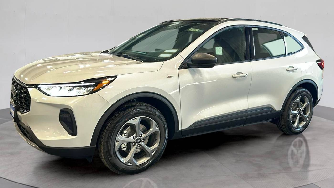 2025 Ford Escape ST-Line — SUV — 40 mi — Liverpool, NY