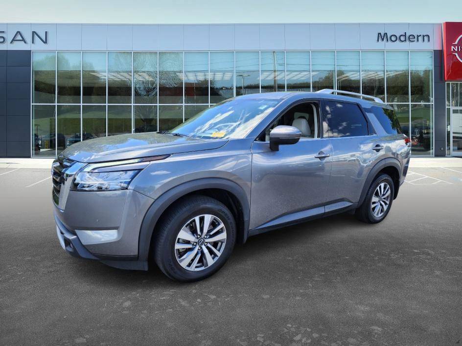 2022 Nissan Pathfinder SL — SUV — 19,654 mi — Hickory, NC