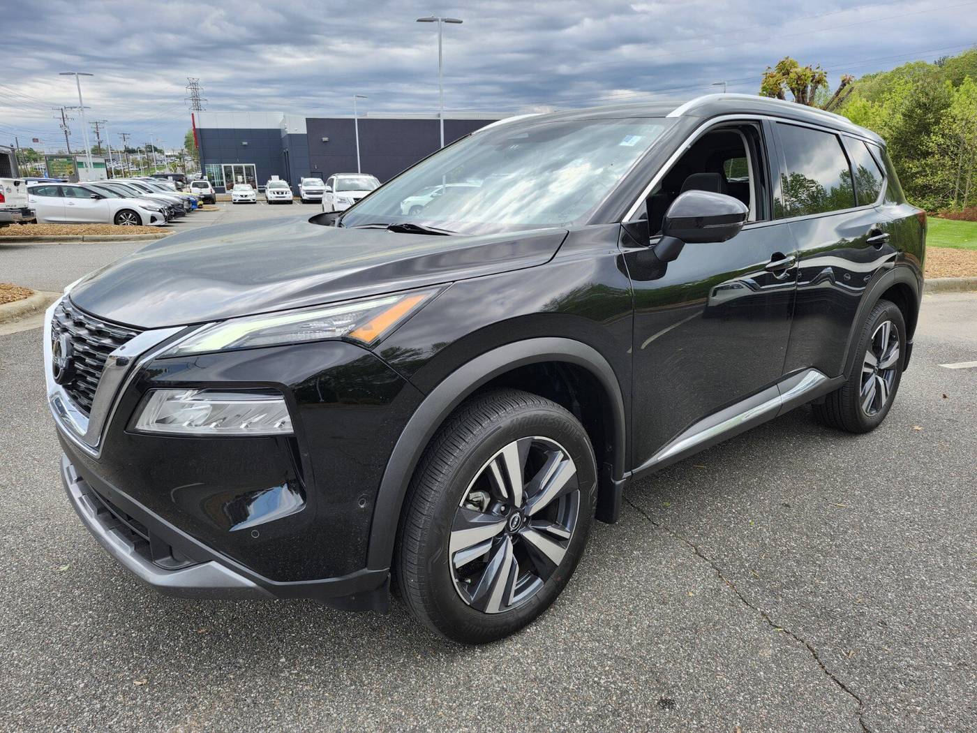 2023 Nissan Rogue SL — SUV — 12,034 mi — Hickory, NC