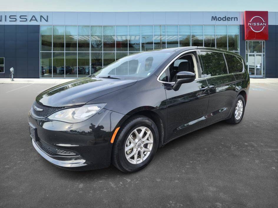 2023 Chrysler Voyager LX — Minivan — 60,796 mi — Hickory, NC