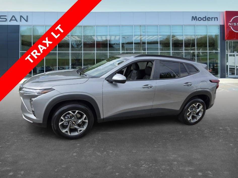 2025 Chevrolet Trax LT — SUV — 17,416 mi — Hickory, NC