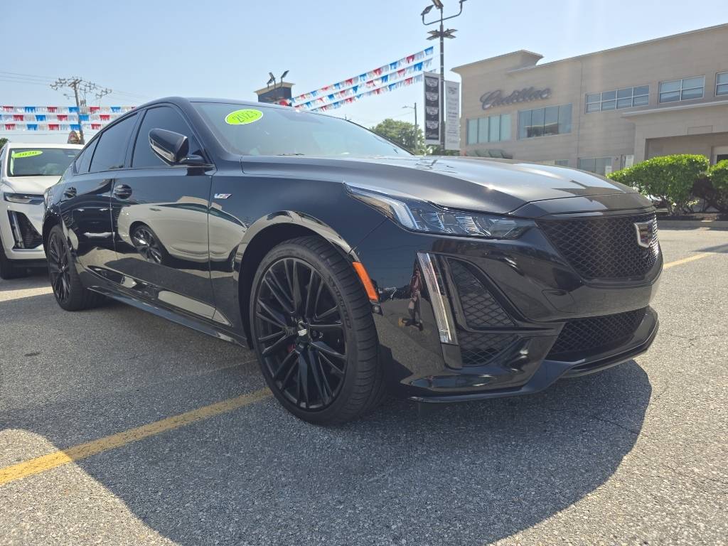 2023 Cadillac CT5-V Standard