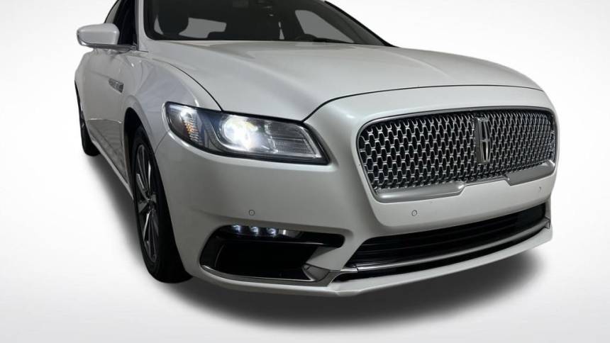 2019 Lincoln Continental Base