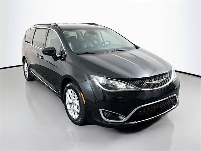 2017 Chrysler Pacifica Touring L Plus — Minivan — 119,918 mi — Belleville, IL