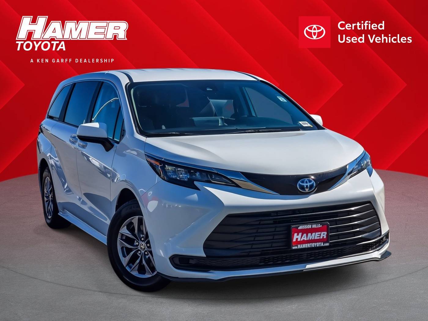 2024 Toyota Sienna LE — Minivan — 46,886 mi — Mission Hills, CA