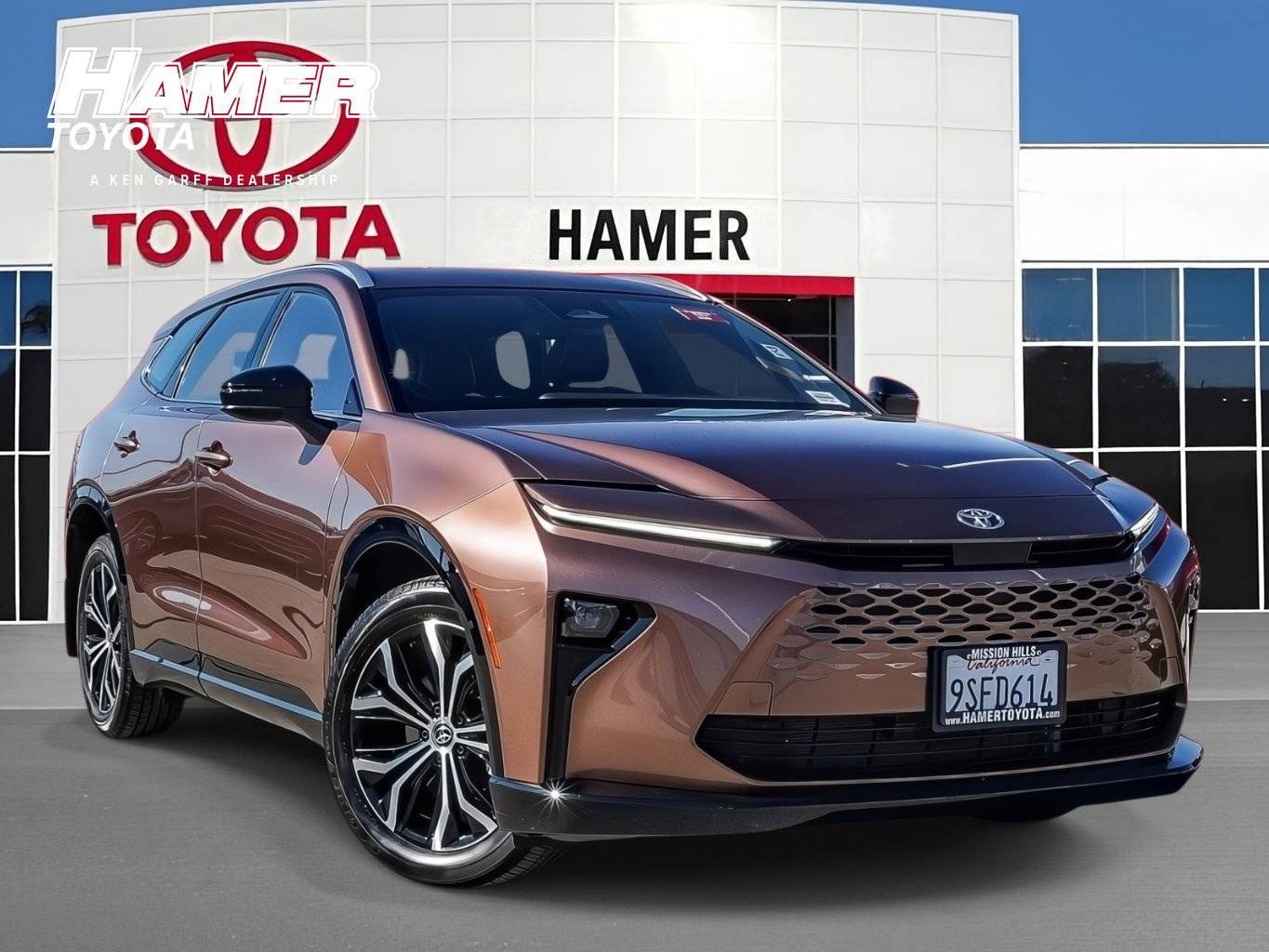 2025 Toyota Crown Signia XLE — SUV — 6,868 mi — Mission Hills, CA