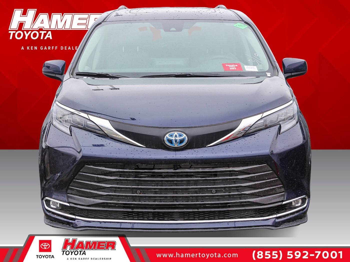 2024 Toyota Sienna XLE — Minivan — 13,962 mi — Mission Hills, CA