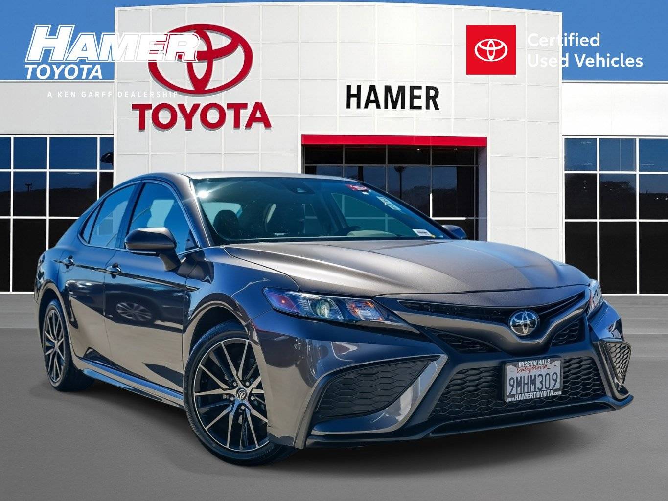 2024 Toyota Camry SE — Sedan — 29,498 mi — Mission Hills, CA