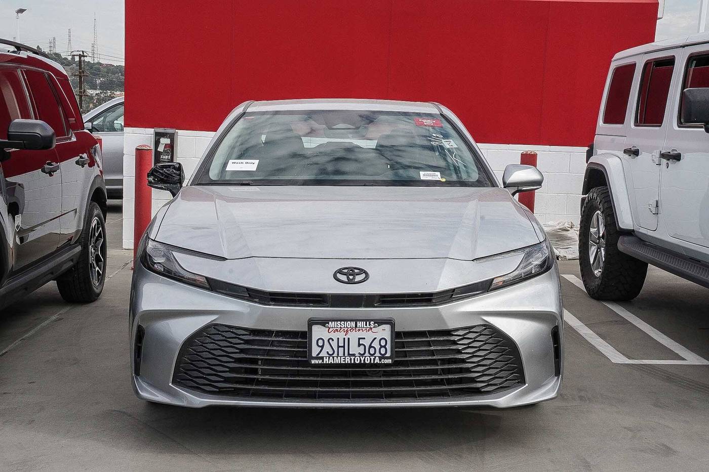 2025 Toyota Camry Hybrid LE — Sedan — 2,945 mi — Mission Hills, CA