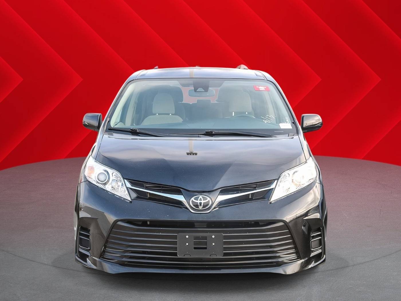 2020 Toyota Sienna LE — Minivan — 48,226 mi — Mission Hills, CA