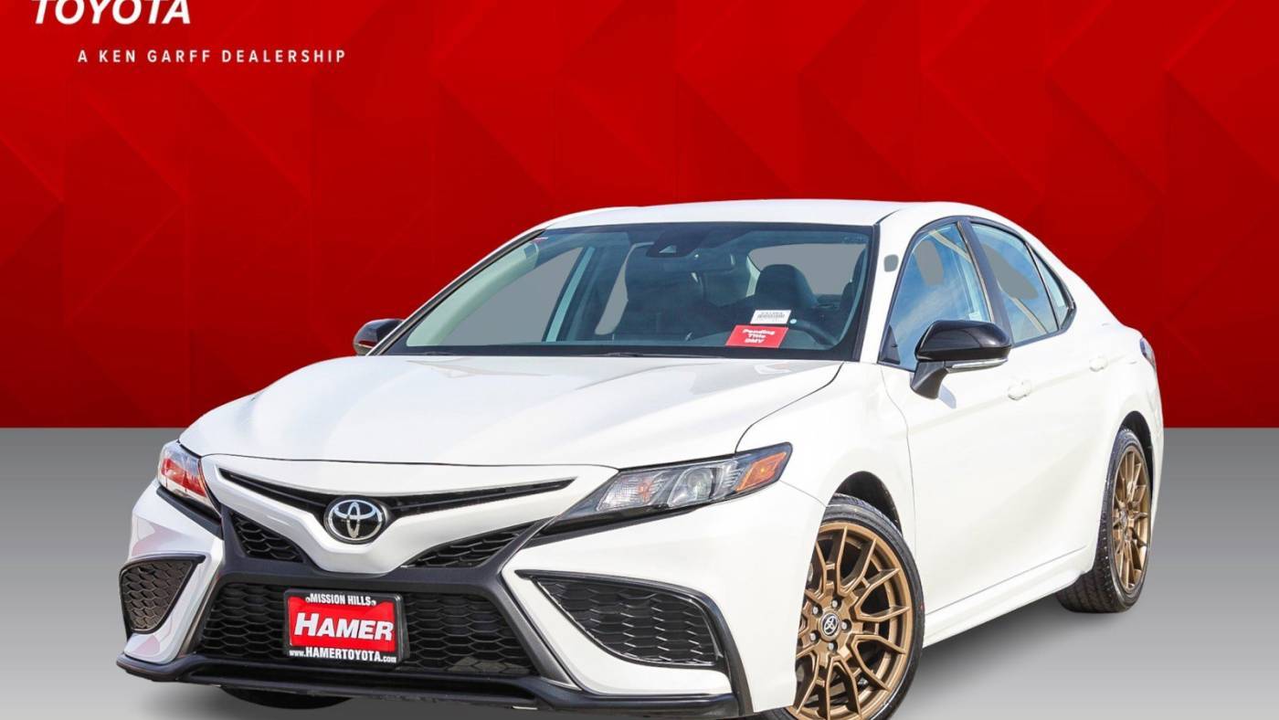 2023 Toyota Camry SE Nightshade — Sedan — 18,445 mi — Mission Hills, CA