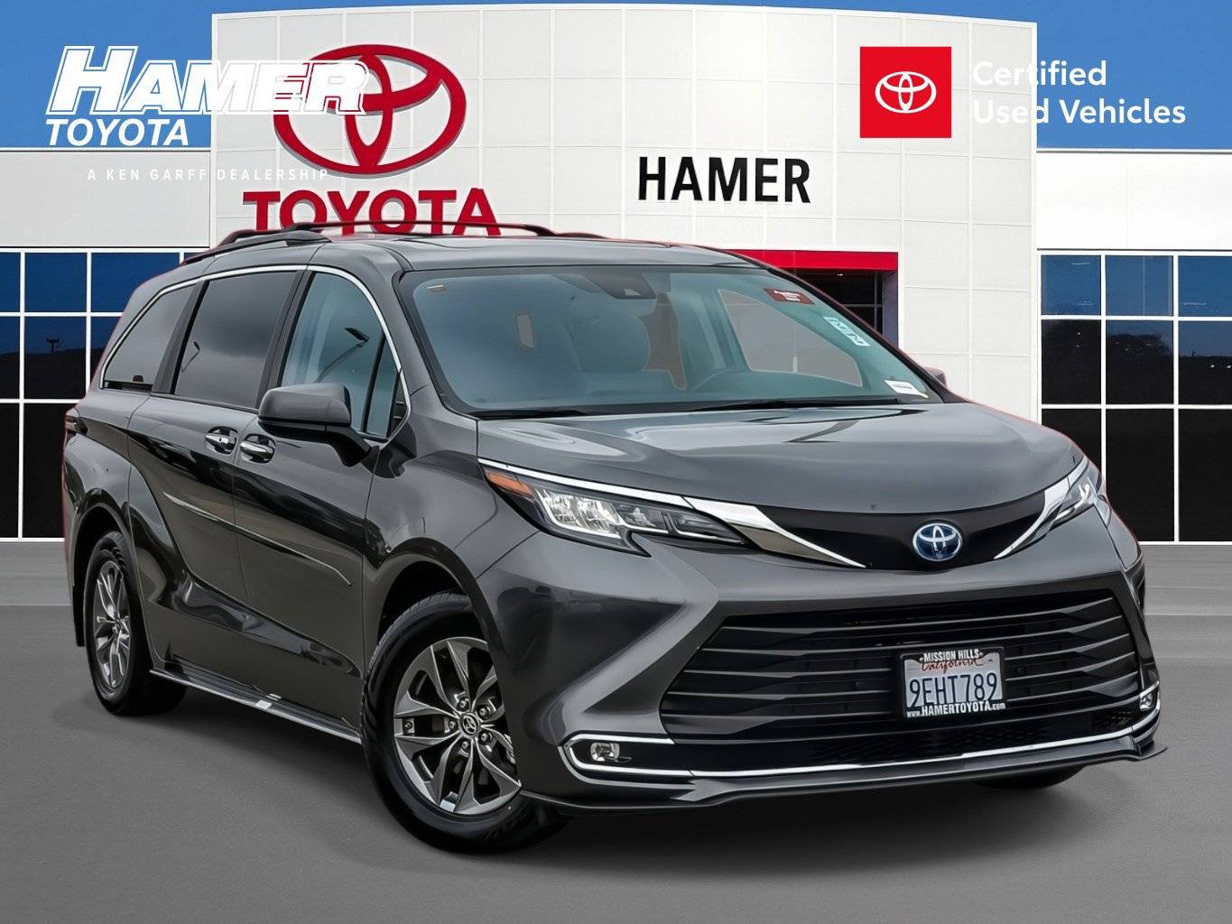 2023 Toyota Sienna XLE — Minivan — 35,266 mi — Mission Hills, CA