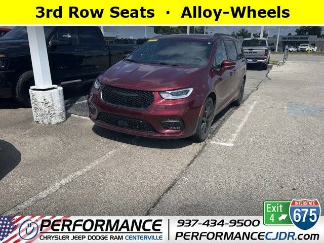 2021 Chrysler Pacifica Touring — Minivan — 12,541 mi — Centerville, OH