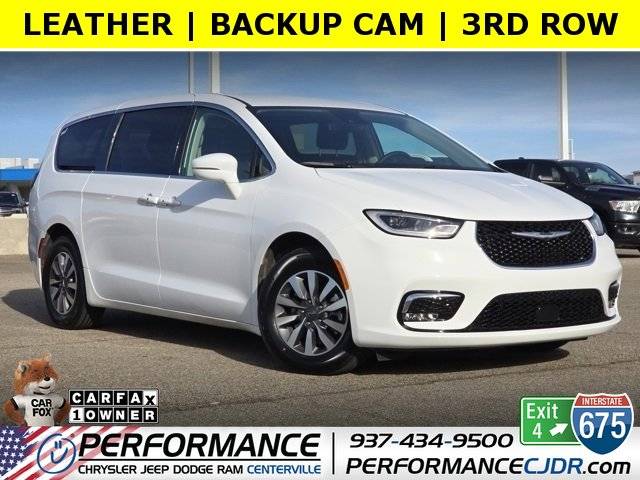 2022 Chrysler Pacifica Hybrid Touring L — Minivan — 45,218 mi — Centerville, OH