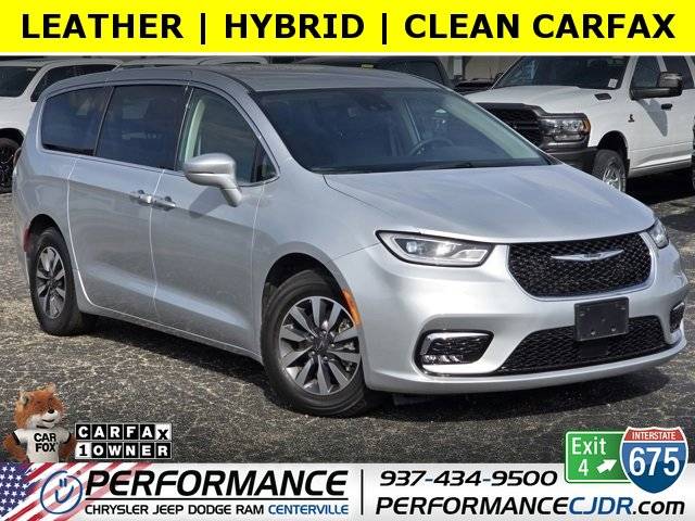 2022 Chrysler Pacifica Hybrid Touring L — Minivan — 48,195 mi — Centerville, OH